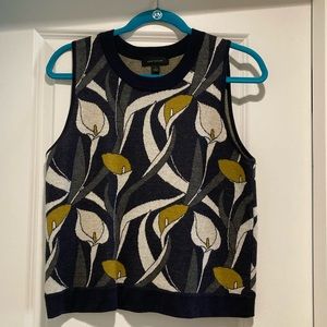 Ann Taylor sleeveless sweater, size M.